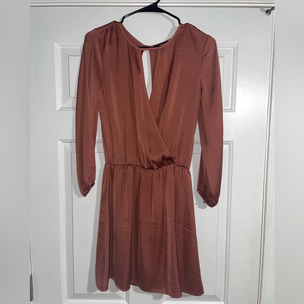 Women’s forever 21 faux wrap mini dress- size small